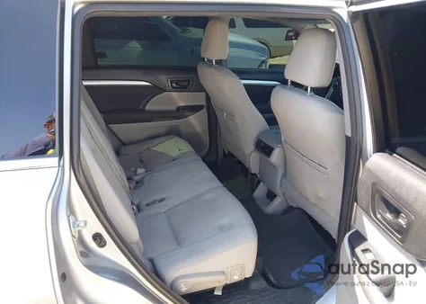 2016 Toyota Highlander Le V6 z USA, uszkodzony, nr VIN 5TDBKRFH8GS262232